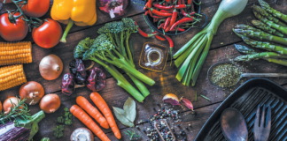 The wide variety of available vegetables means there are plenty of choices. Raw or cooked to your liking, they are all nutritious choices.